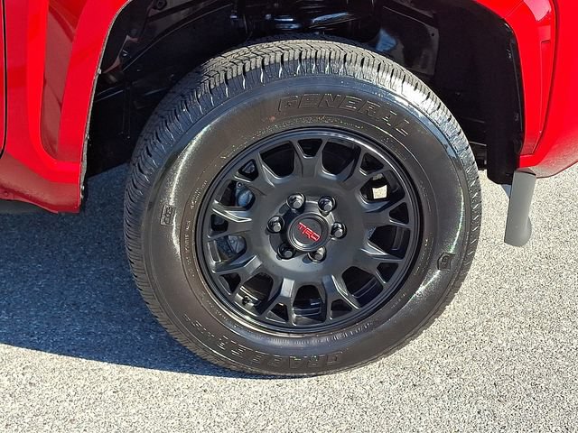Certified 2024 Toyota Tacoma SR5 AWD/4WD image 8