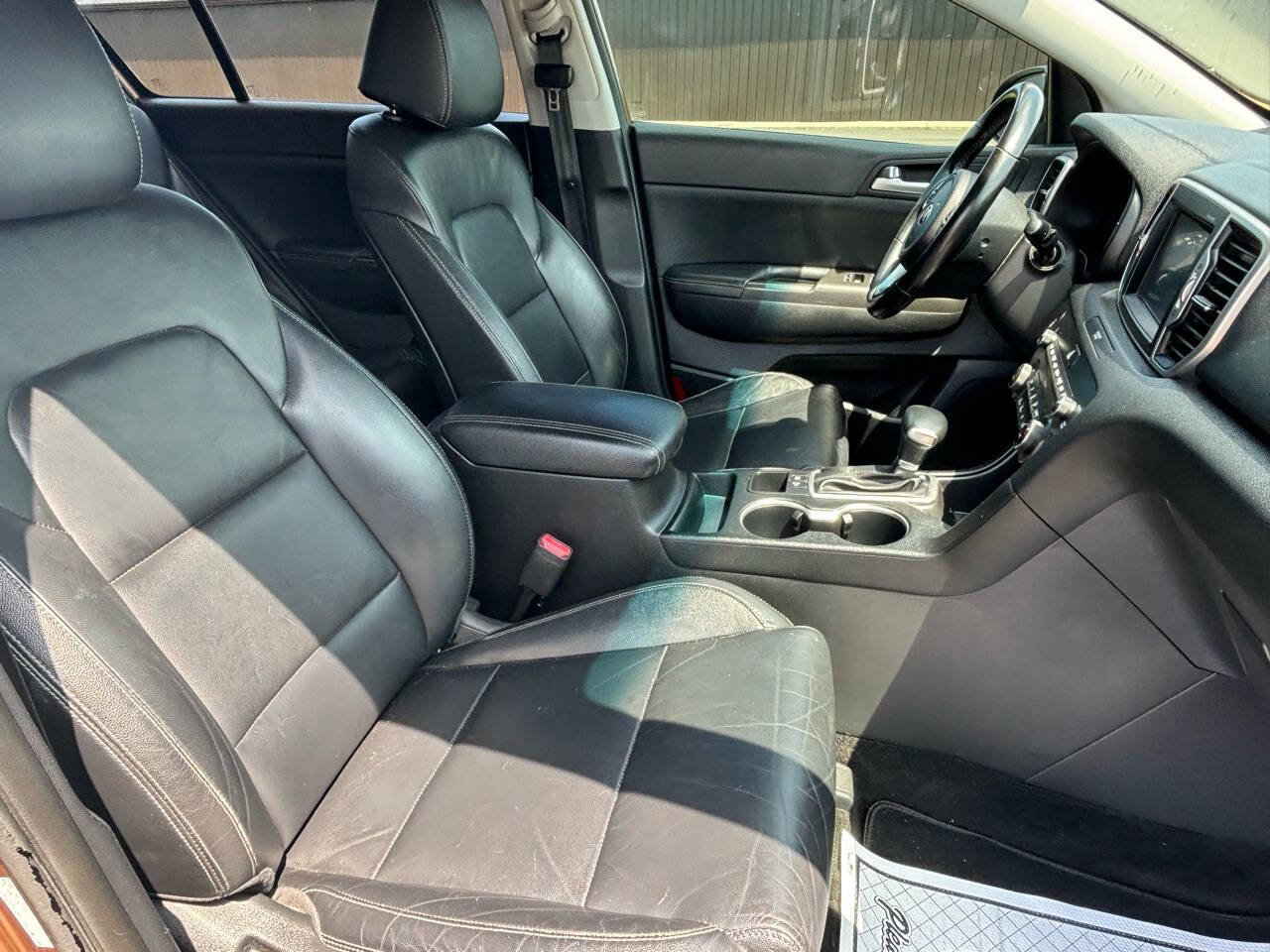 Used 2017 Kia Sportage EX image 7