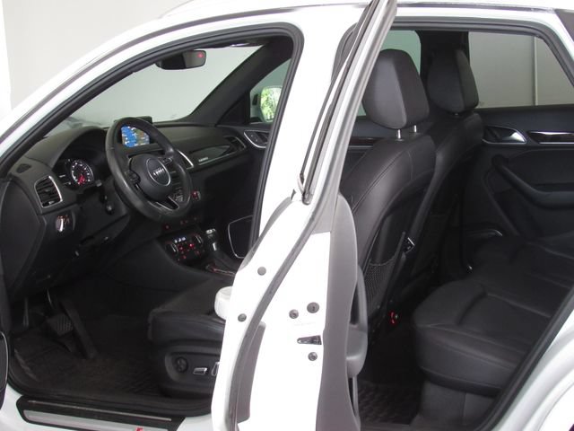 Used 2016 Audi Q3 2.0T Prestige w/ Prestige Package AWD/4WD image 14