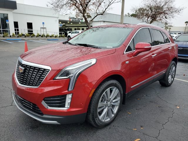 Used 2025 Cadillac XT5 Premium Luxury w/ Technology Package image 2