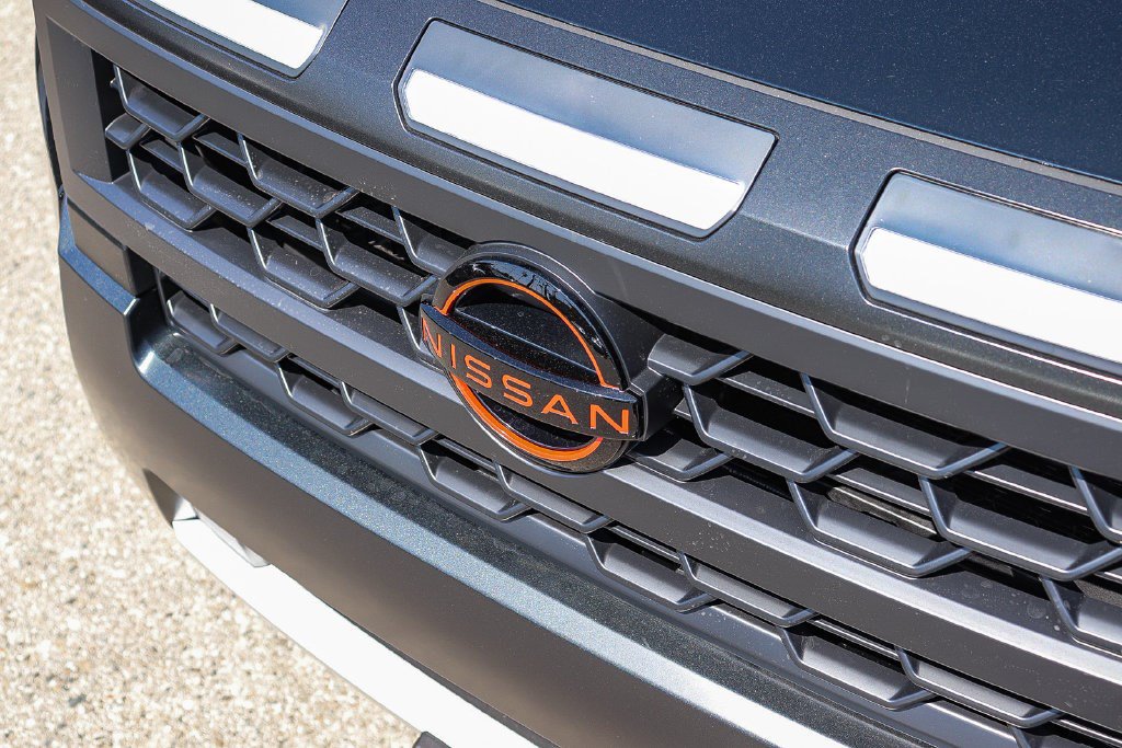 New 2027 Nissan Frontier Pro-X w/ Tow Package RWD image 5
