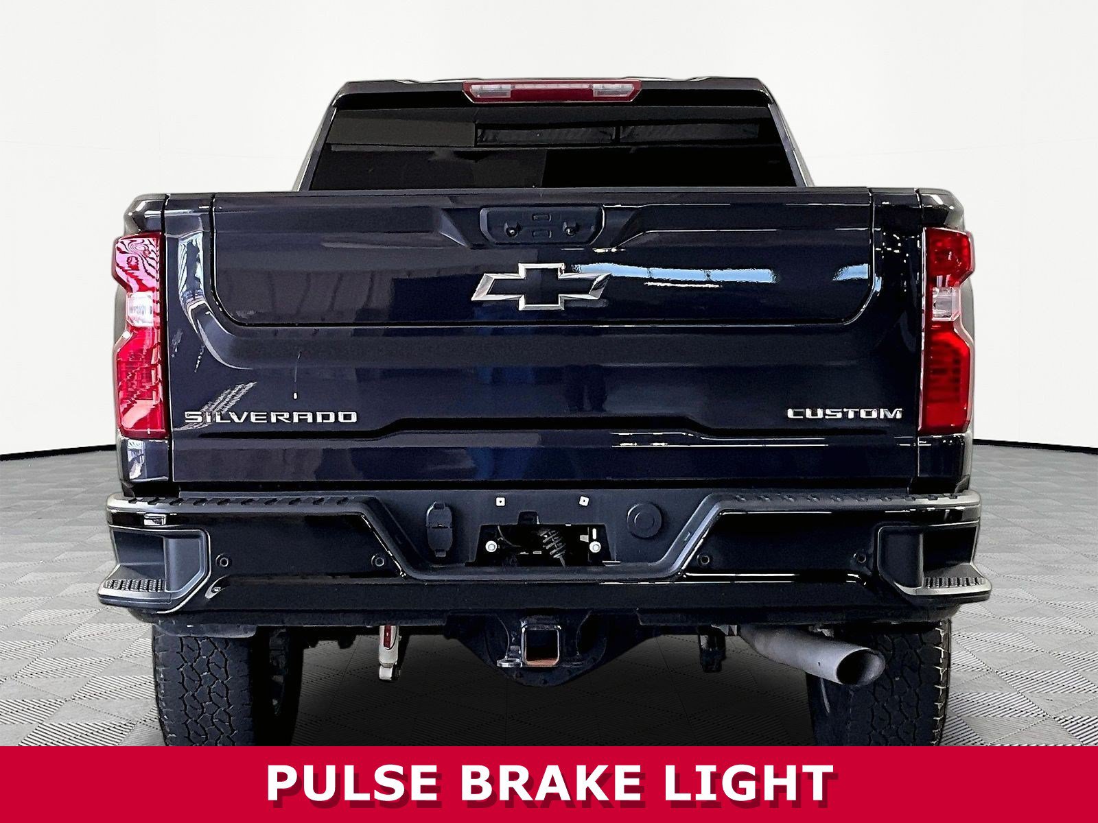 Used 2024 Chevrolet Silverado 2500 Custom w/ Custom Value Package AWD/4WD image 5