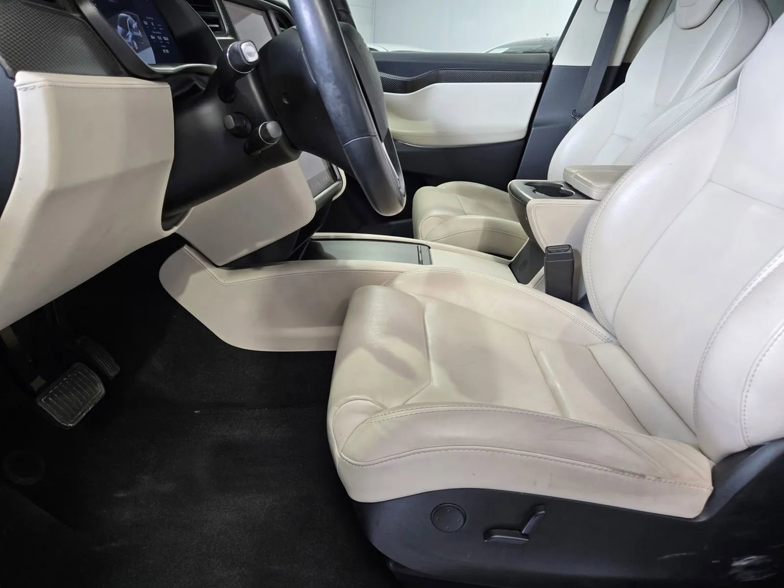Used 2019 Tesla Model X 100D AWD/4WD image 12