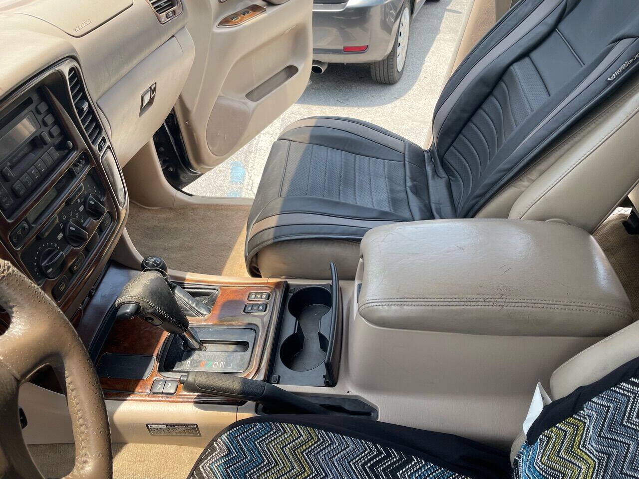 Used 1998 Toyota Land Cruiser w/ Leather Trim Pkg AWD/4WD image 19