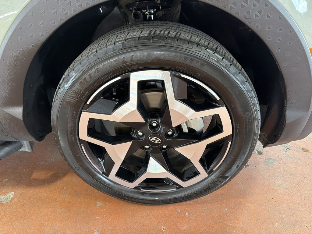 Certified 2023 Hyundai Santa Cruz Limited AWD/4WD image 10