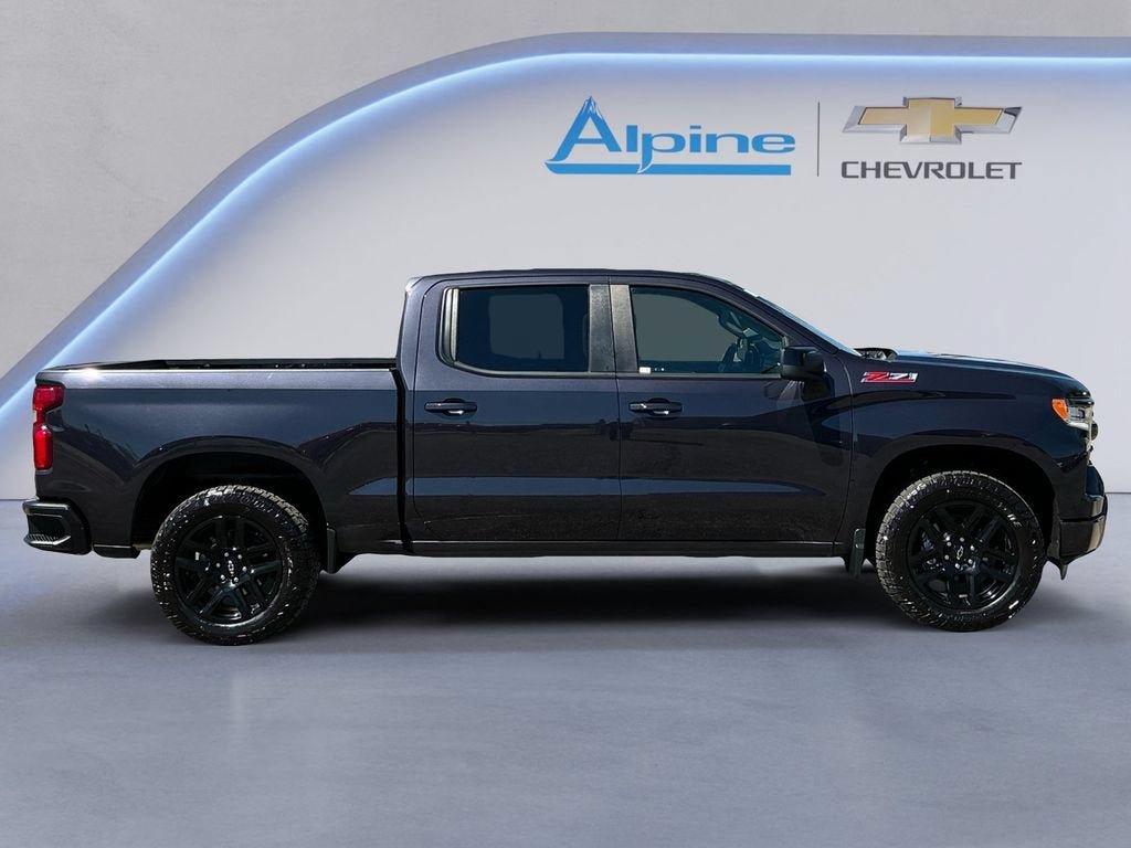 Used 2023 Chevrolet Silverado 1500 RST w/ Z71 Off-Road Package AWD/4WD image 6