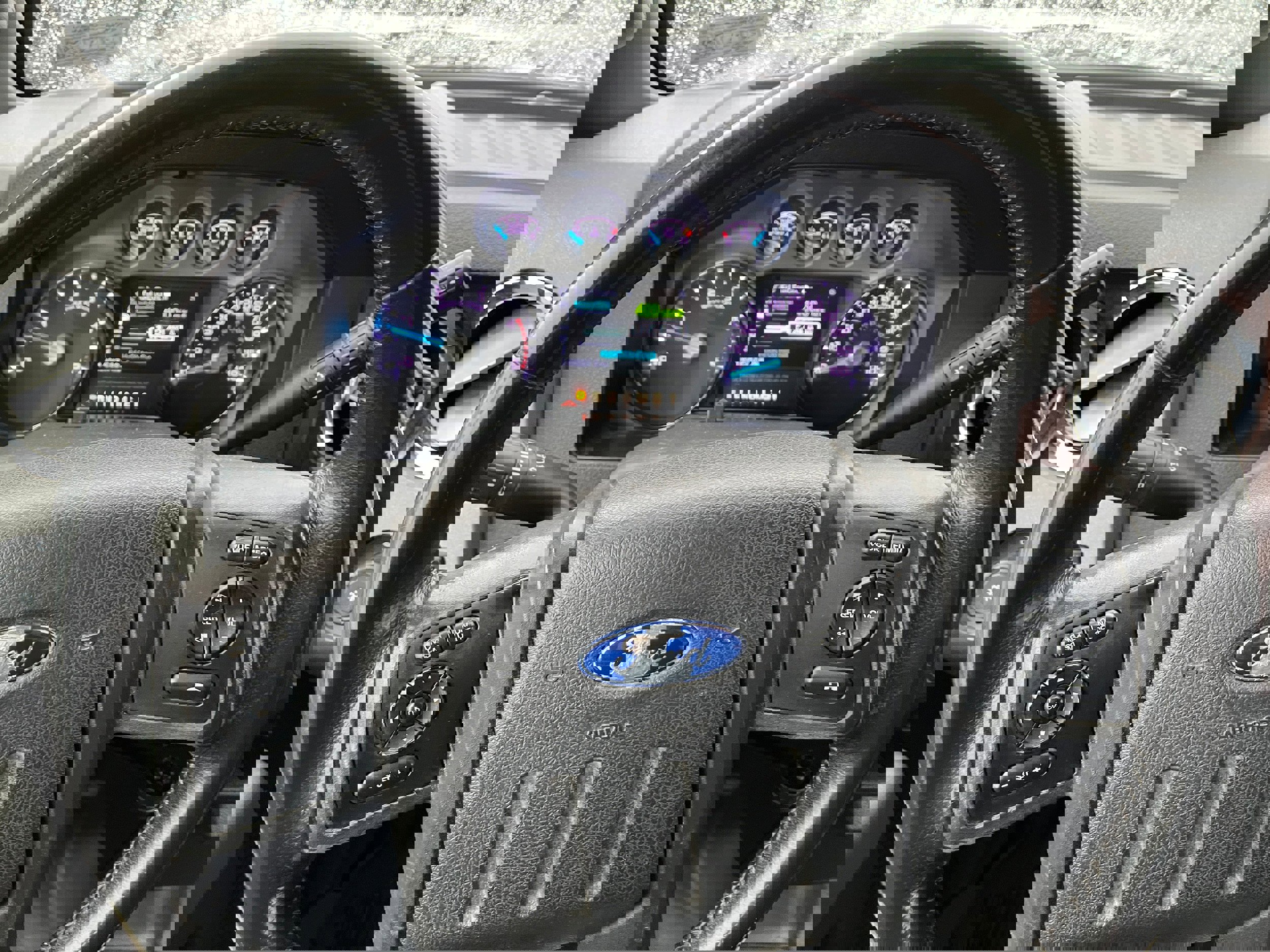 Used 2011 Ford F350 Lariat w/ Lariat Interior Pkg image 22