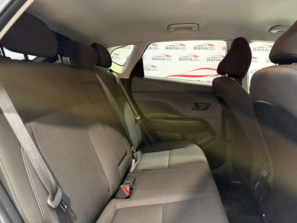 Used 2025 Hyundai Kona SEL image 47