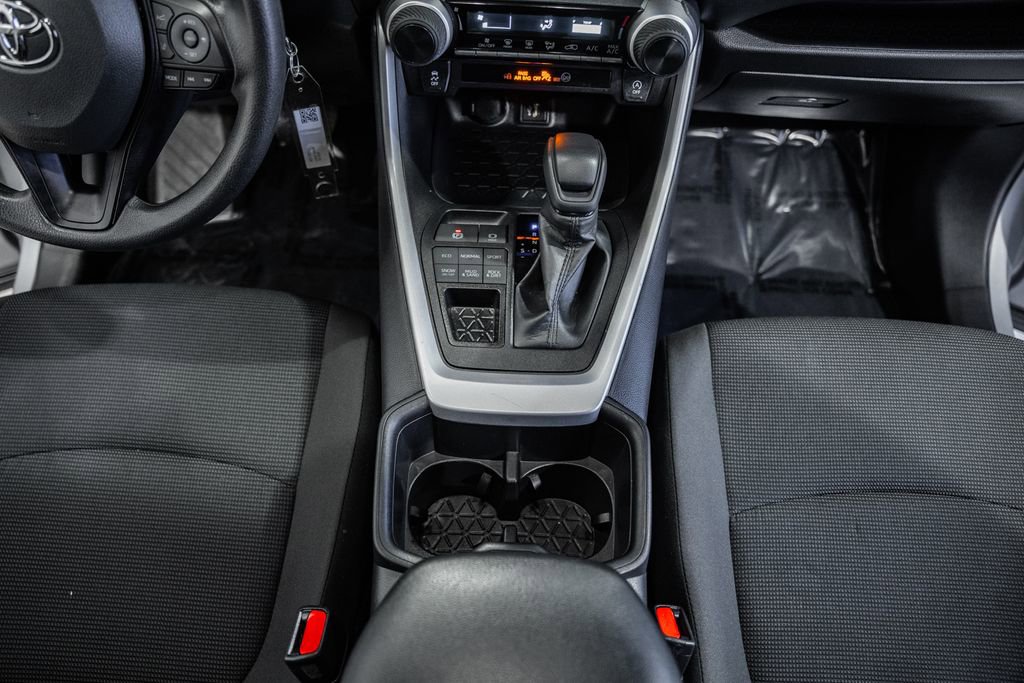 Used 2025 Toyota RAV4 LE image 21