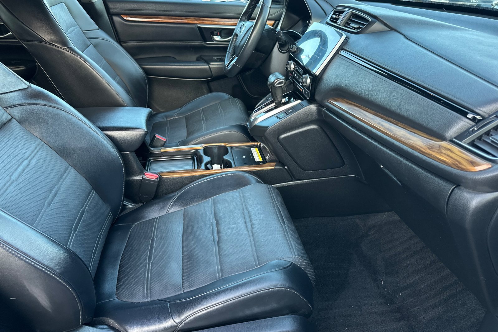 Used 2022 Honda CR-V Touring image 16