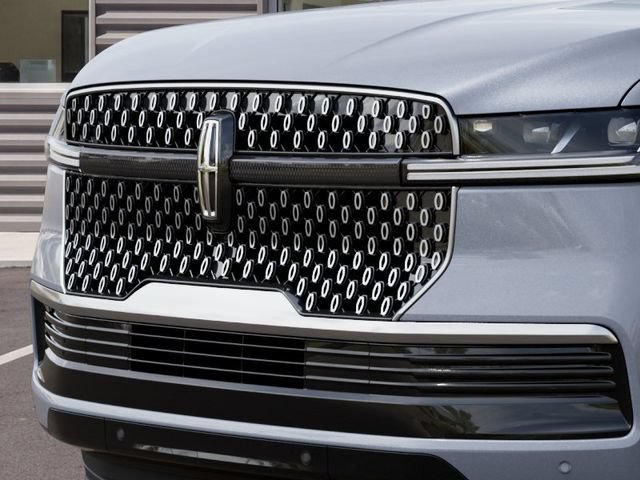 New 2027 Lincoln Navigator Premiere RWD image 17