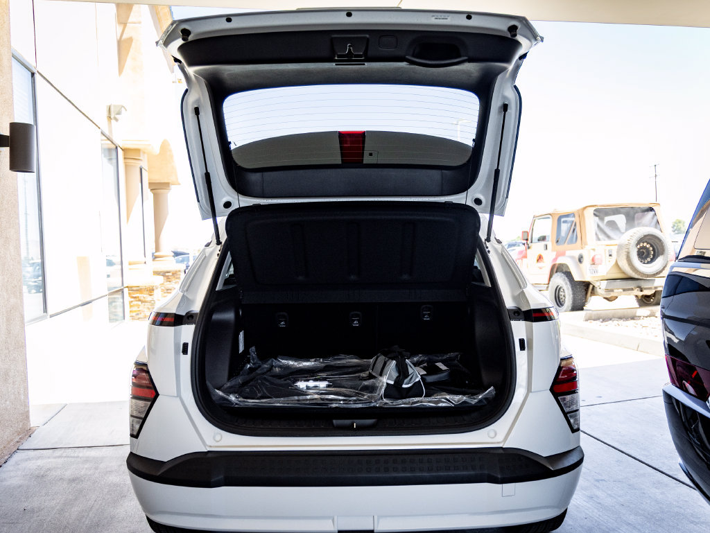 New 2025 Hyundai Kona SEL FWD image 28