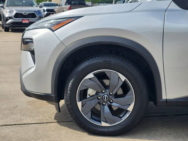 Used 2025 Nissan Rogue SV image 8