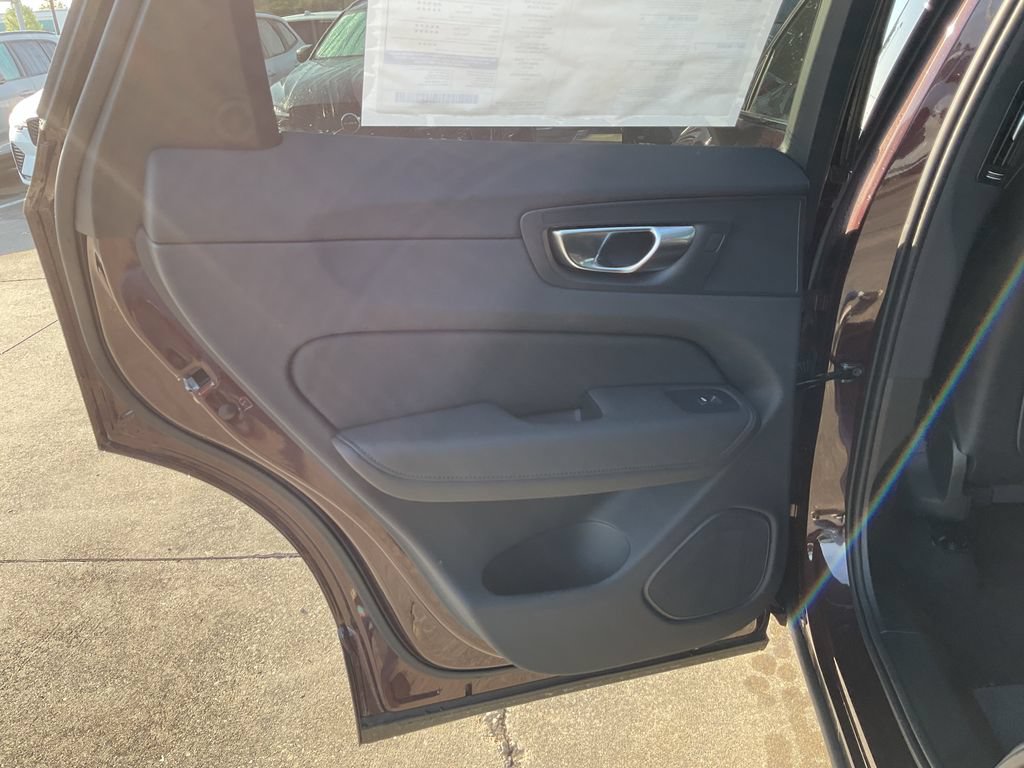 New 2026 Volvo XC60 B5 Plus w/ Protection Package Premier AWD/4WD image 15