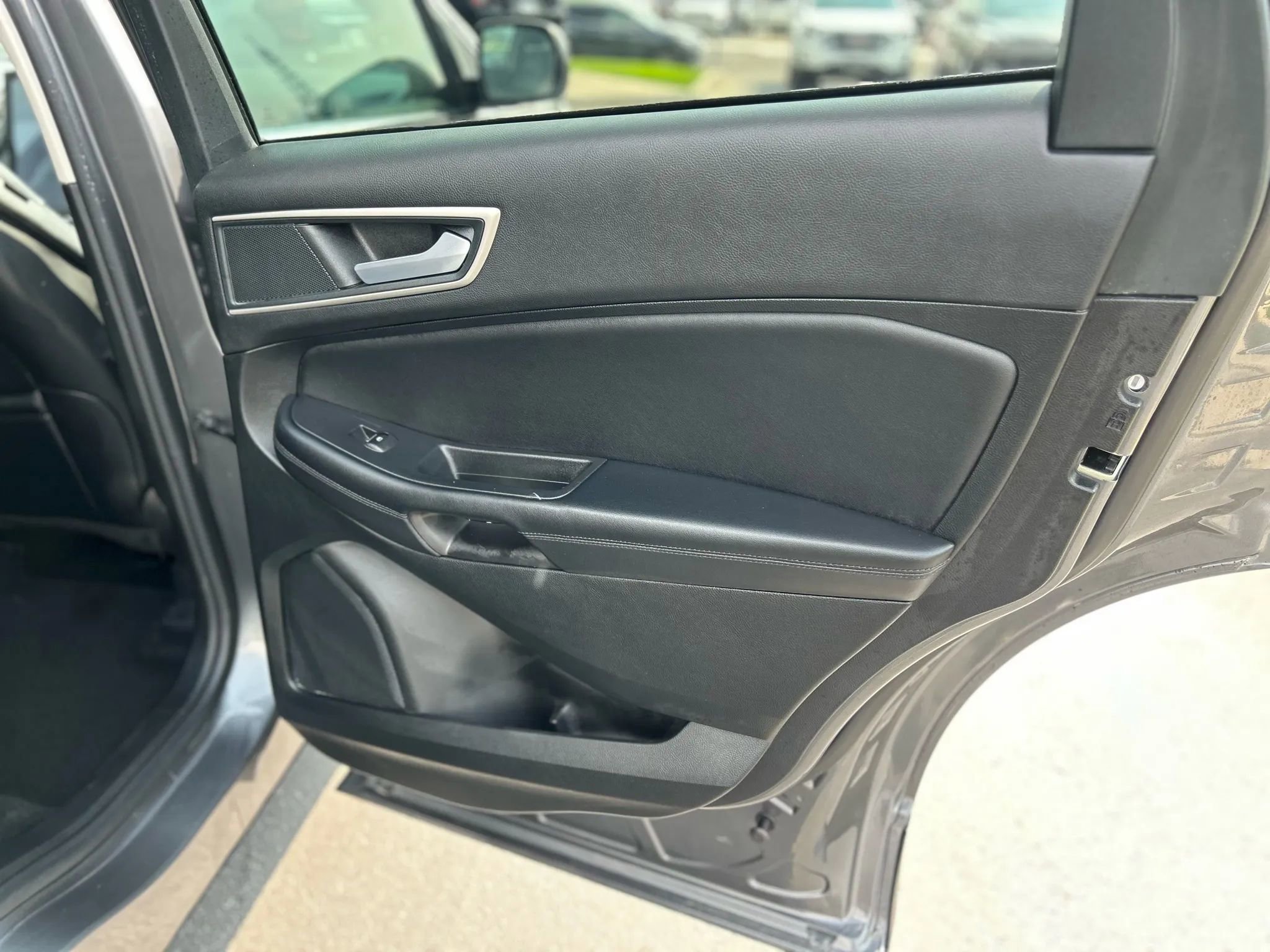 Used 2024 Ford Edge SEL image 14