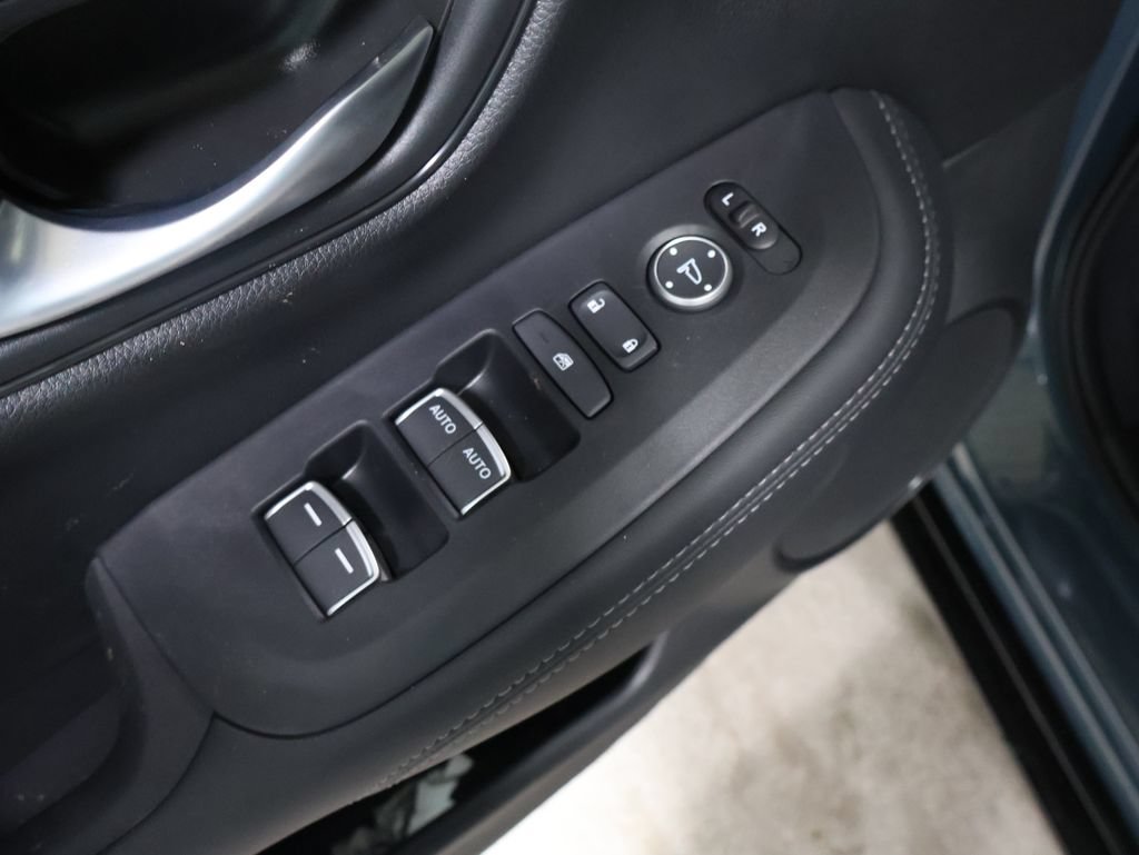 New 2027 Honda HR-V EX-L image 13
