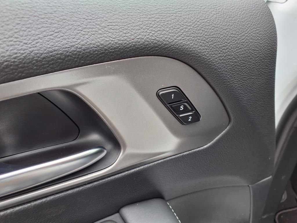 New 2026 Chrysler Pacifica Select image 10
