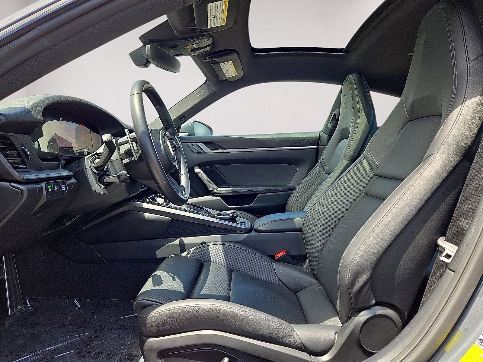 Used 2025 Porsche 911 Carrera RWD image 19