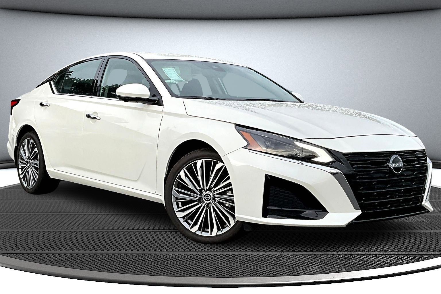 New 2025 Nissan Altima 2.5 SL