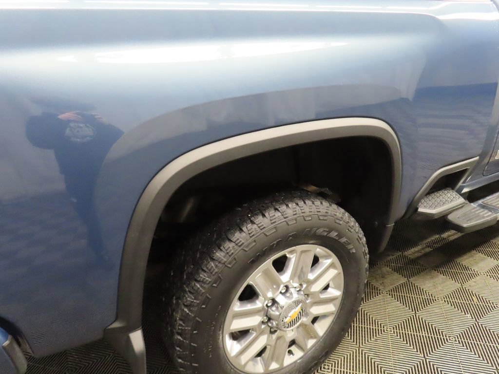Used 2025 Chevrolet Silverado 3500 High Country w/ High Country Premium Package AWD/4WD image 33