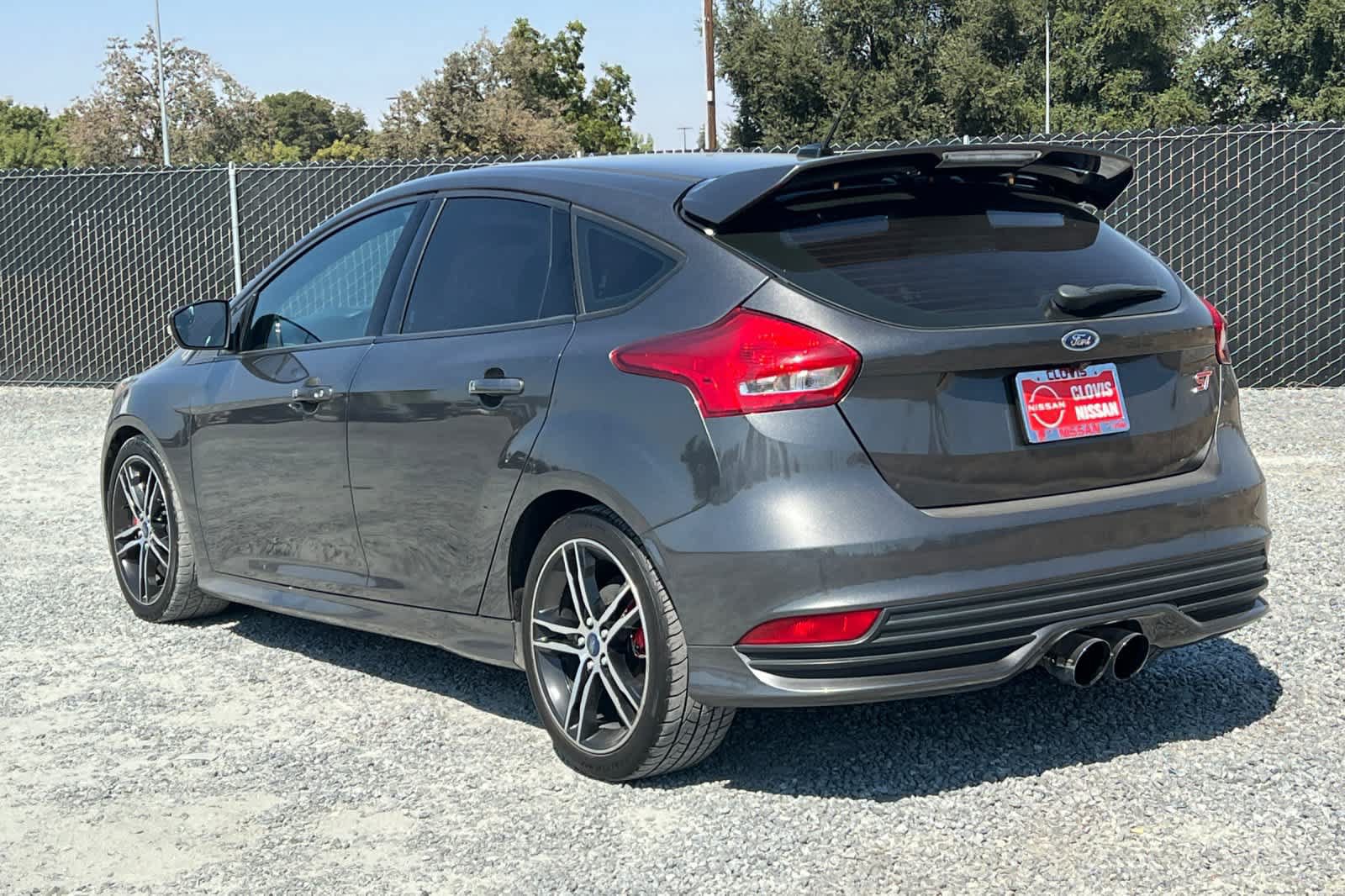 Used 2017 Ford Focus ST FWD image 7