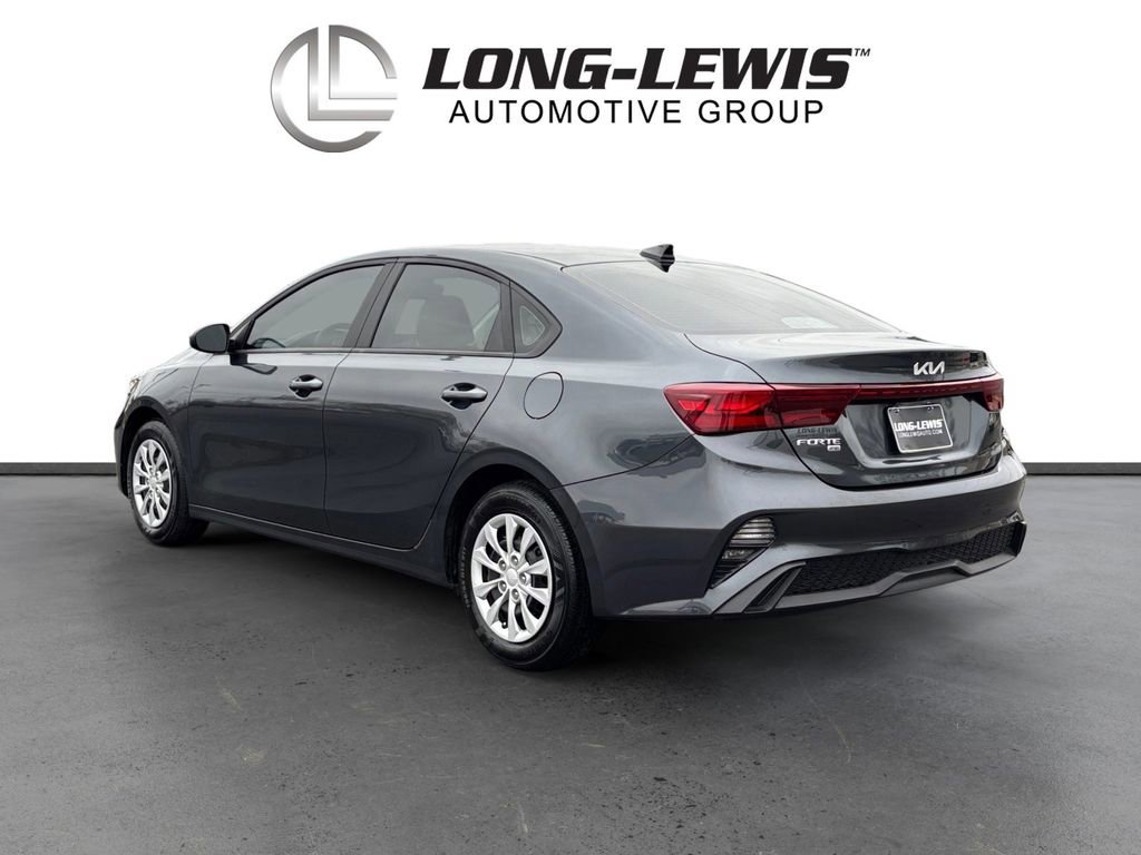 Used 2023 Kia Forte LX image 4