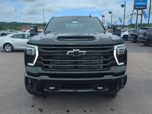 New 2026 Chevrolet Silverado 2500 High Country w/ Midnight Edition AWD/4WD image 4