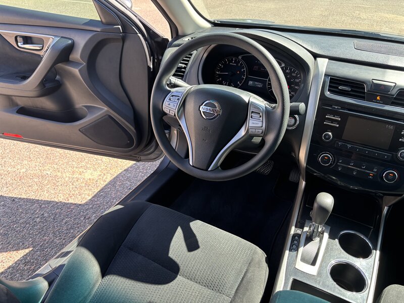 Used 2014 Nissan Altima 2.5 S w/ Display Audio Package FWD image 28