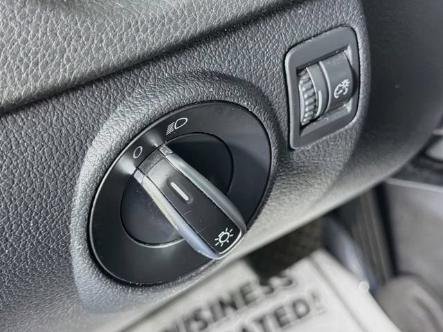 Used 2018 Volkswagen Tiguan Limited AWD/4WD image 10