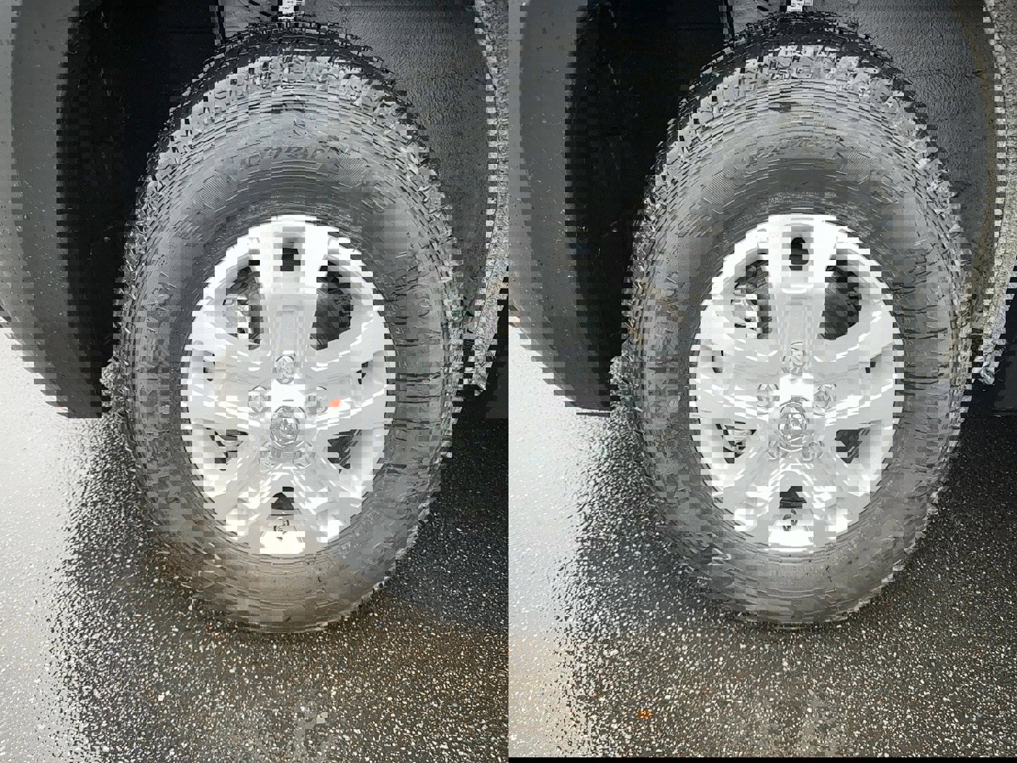 New 2025 RAM ProMaster 2500 w/ Quick Order Package 22G SLT image 10