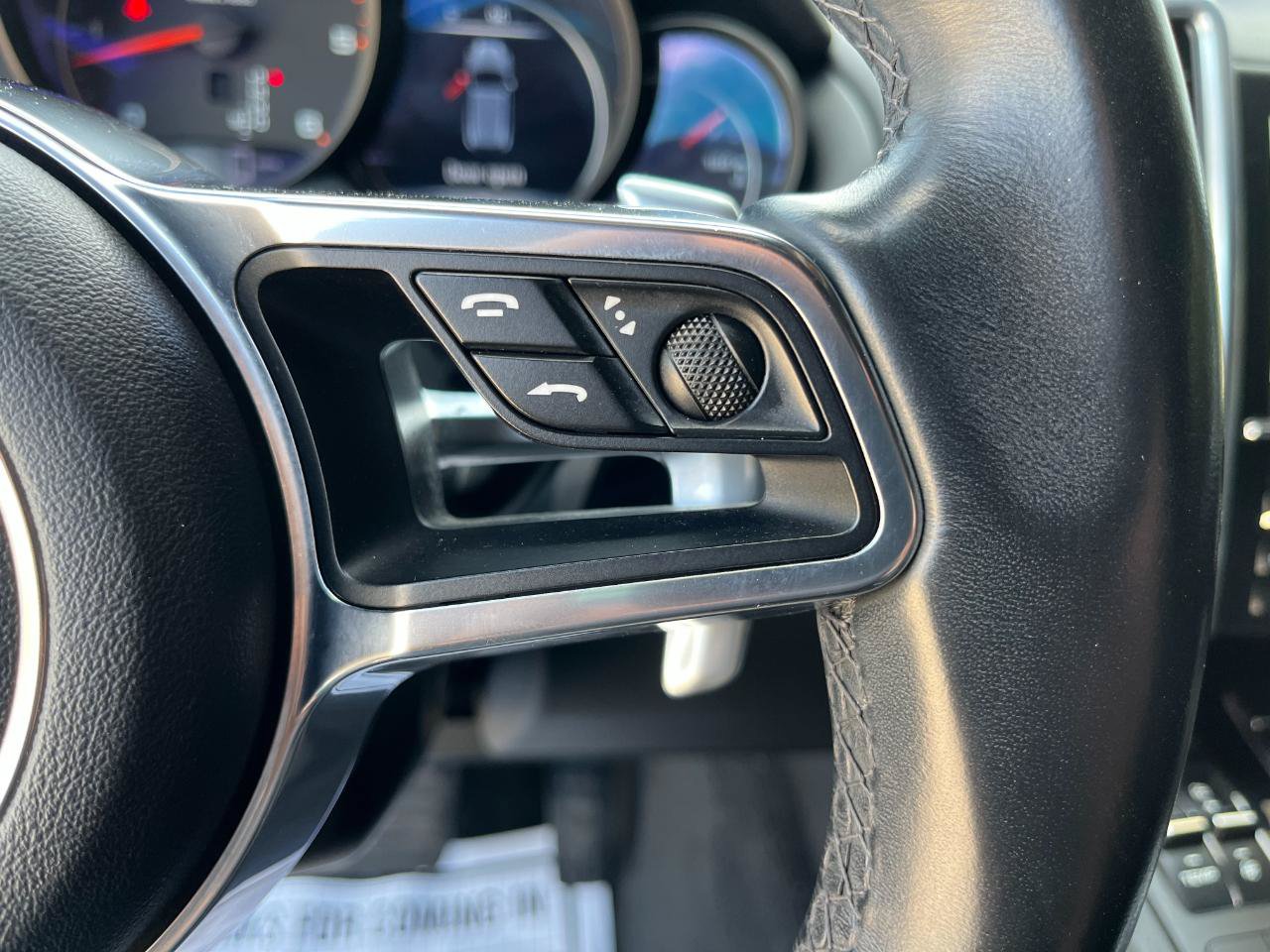 Used 2015 Porsche Cayenne Diesel AWD/4WD image 27