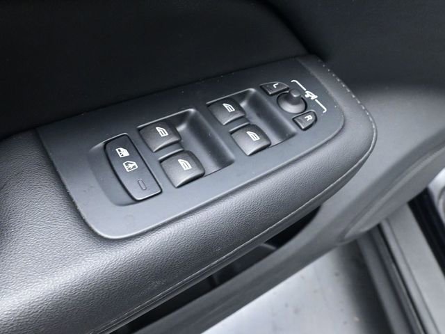 Used 2023 Volvo V60 B5 Cross Country Plus w/ Climate Package image 20
