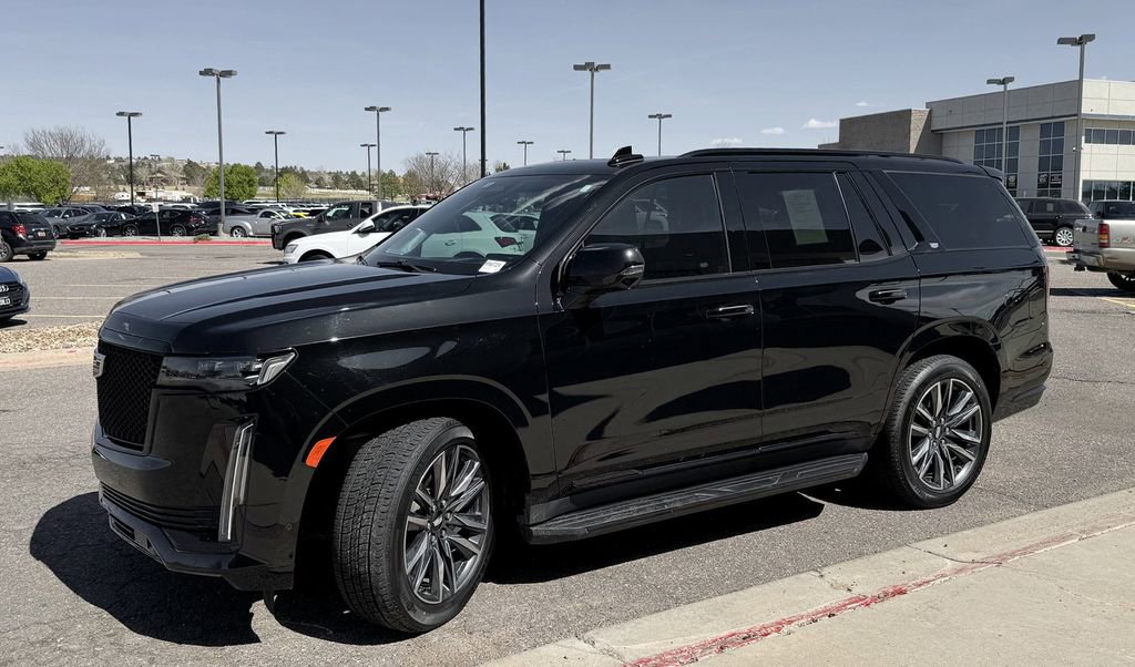 Used 2021 Cadillac Escalade Sport Platinum w/ Heavy-Duty Trailer Package AWD/4WD image 4