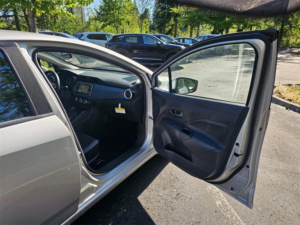 New 2025 Nissan Versa SV w/ Trunk Package image 26