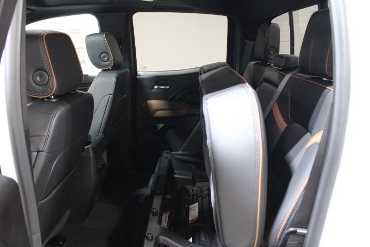 New 2026 GMC Canyon AT4 w/ Technology Plus Package AWD/4WD image 63