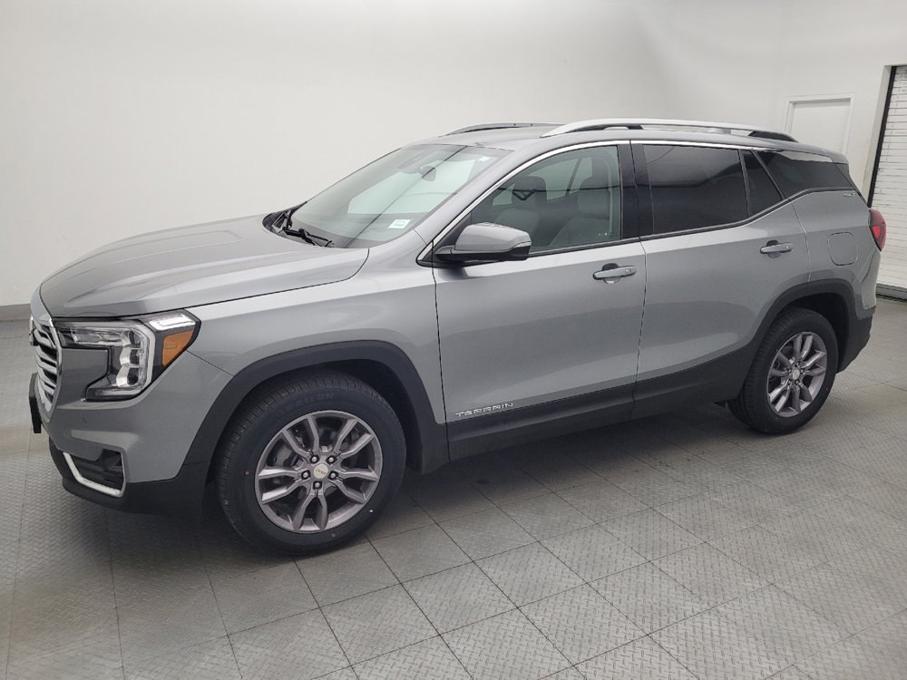 Used 2023 GMC Terrain SLT w/ Tech Package AWD/4WD image 2