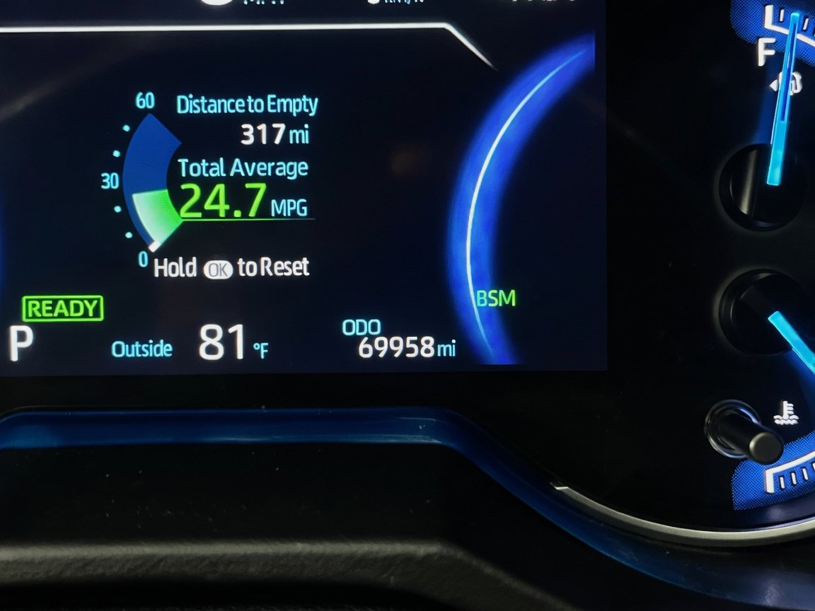 Used 2019 Toyota RAV4 XSE w/ XSE Weather Package AWD/4WD image 8