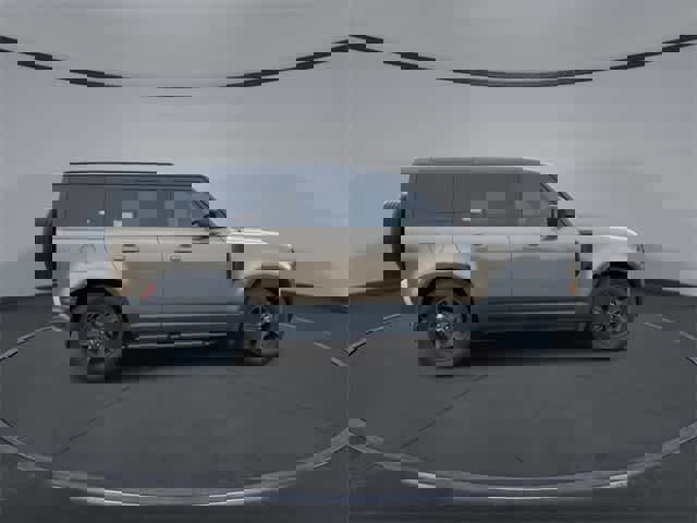 Used 2023 Land Rover Defender 110 S image 9