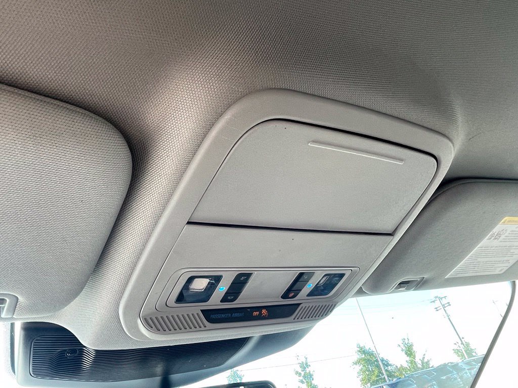 Used 2022 Ford Explorer XLT w/ Equipment Group 202A RWD image 19