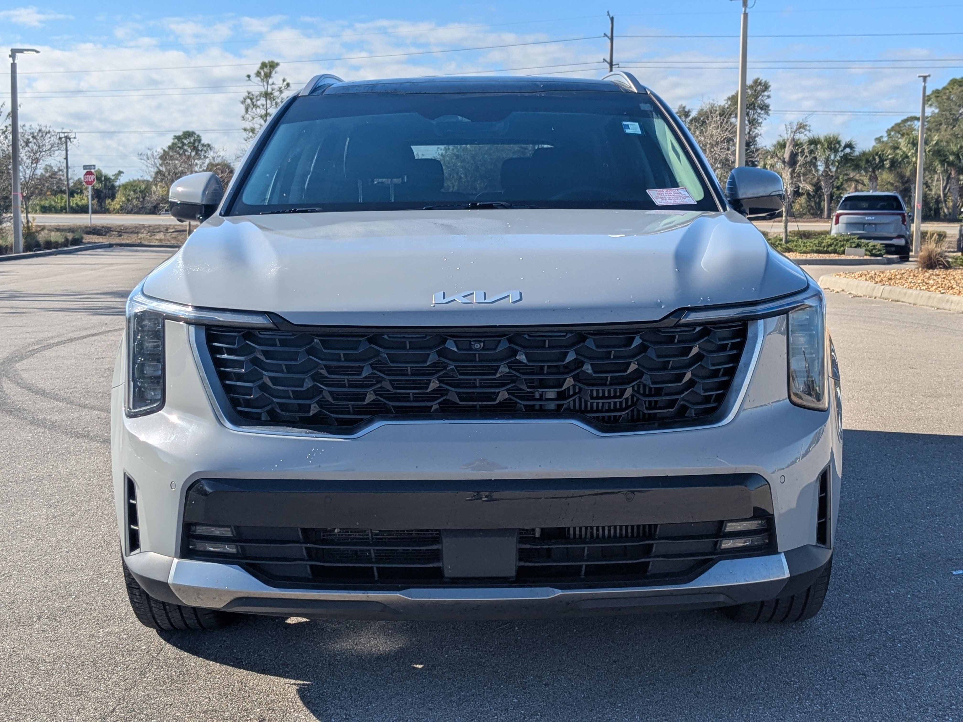 Used 2025 Kia Sorento SX image 3