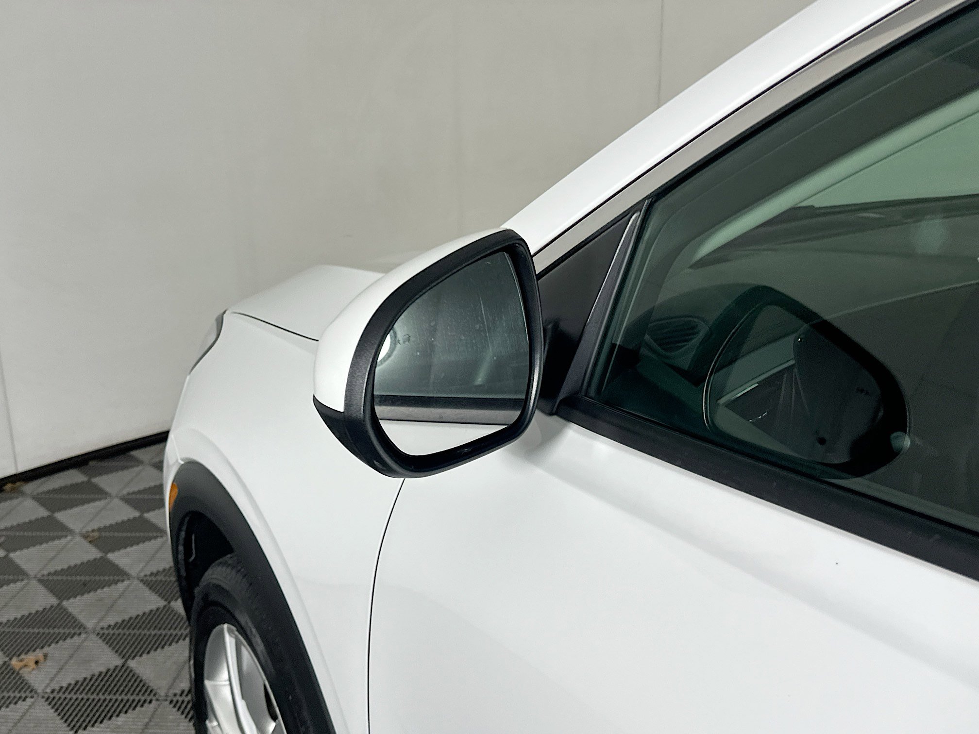 Used 2025 Buick Encore GX Preferred image 16