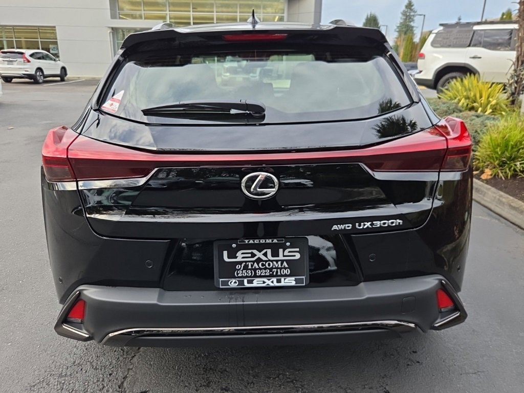 New 2025 Lexus UX 300h AWD image 6