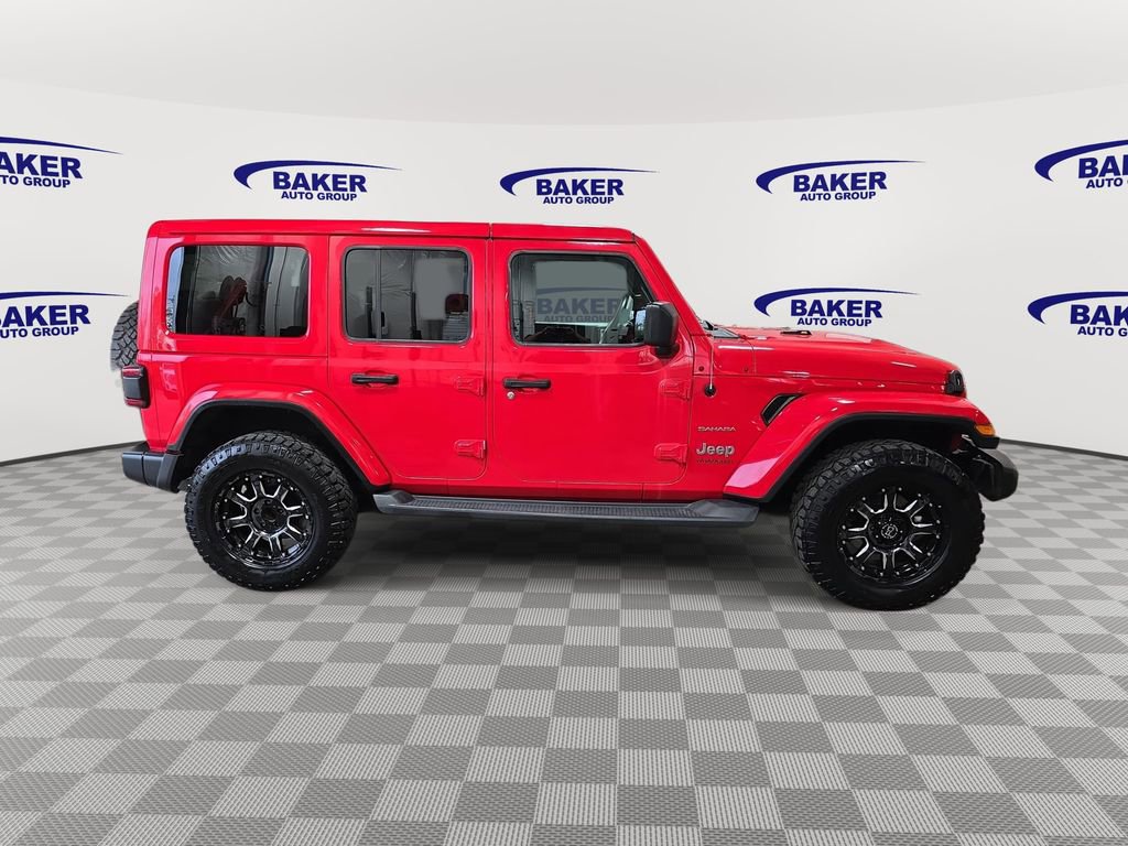 Used 2019 Jeep Wrangler Unlimited Sahara w/ Advanced Safety Group AWD/4WD image 4