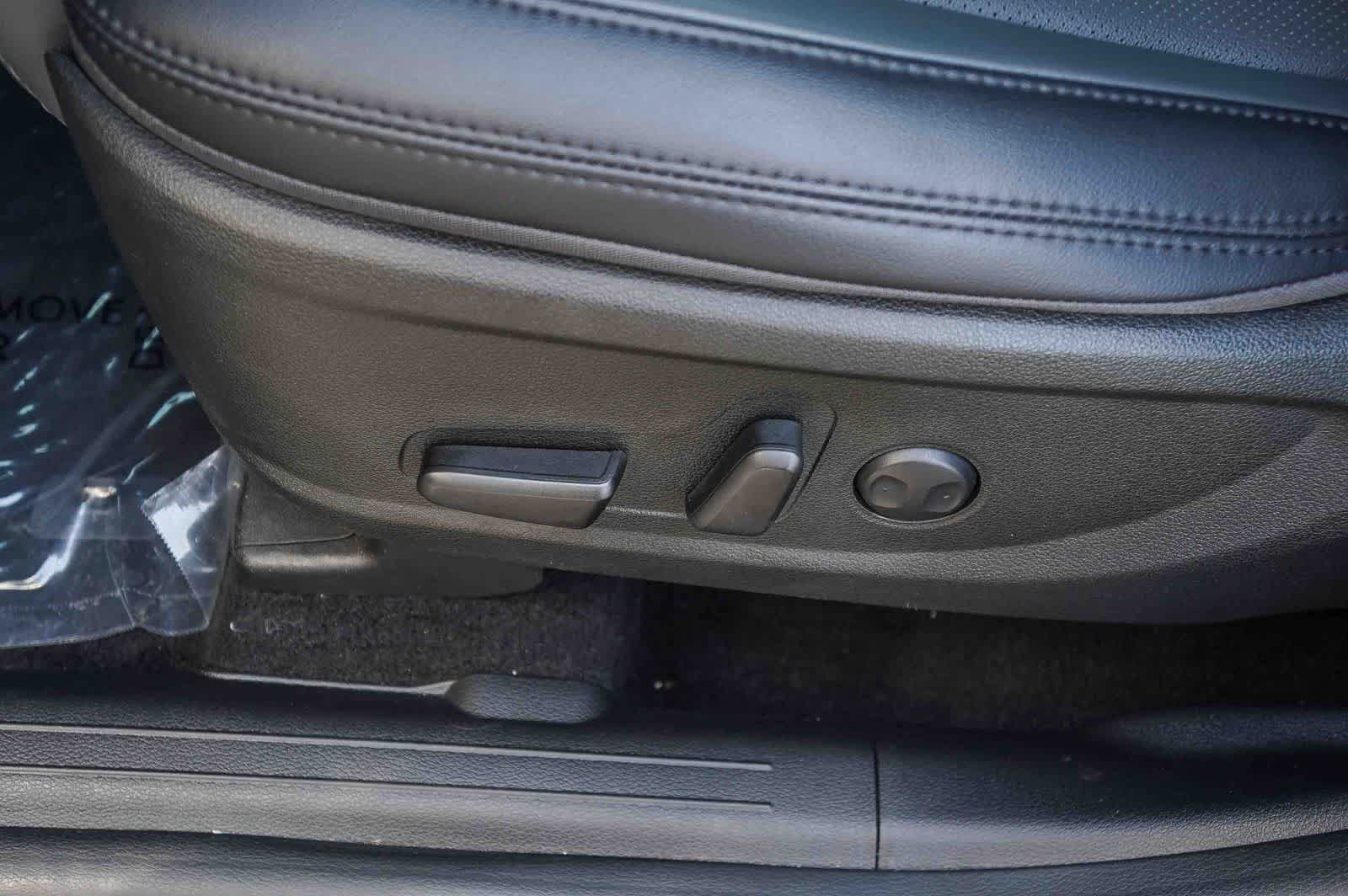 Certified 2023 Hyundai Santa Fe SEL w/ Premium Package FWD image 29