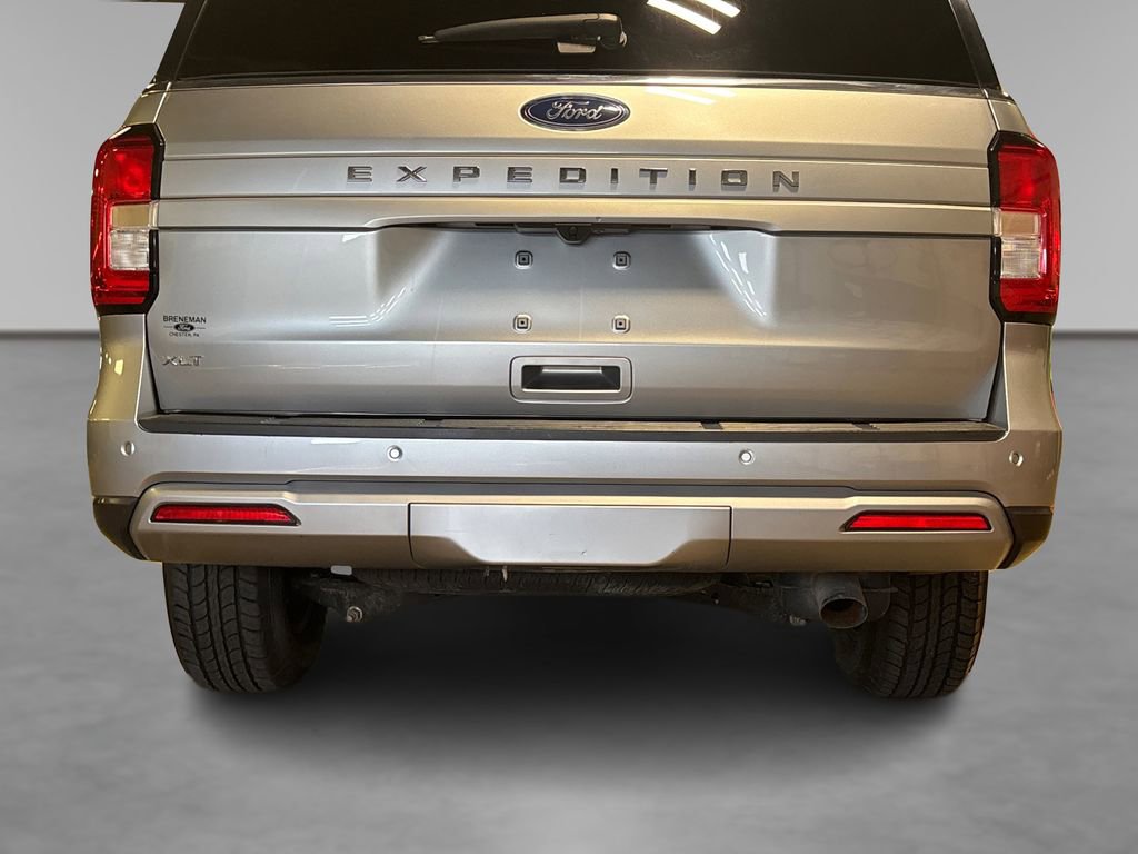 Used 2024 Ford Expedition XLT image 18