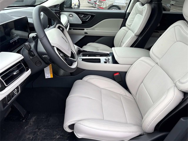 New 2025 Lincoln Aviator Reserve w/ Equipment Group 201A image 25