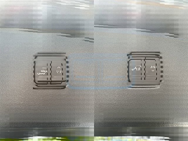 New 2026 Genesis GV70 2.5T Select image 17