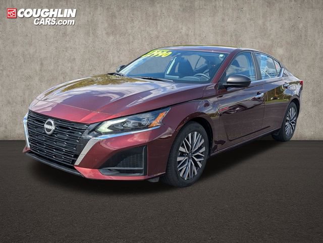 Certified 2025 Nissan Altima 2.5 SV FWD image 3