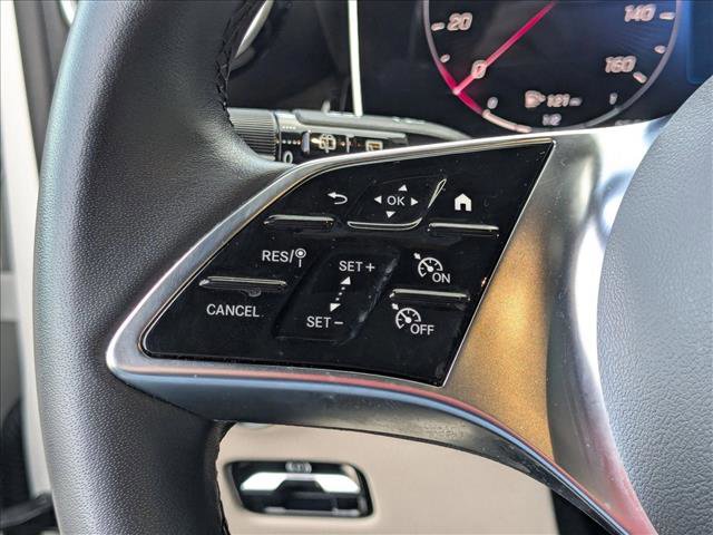 Used 2025 Mercedes-Benz GLC 300 4MATIC image 20