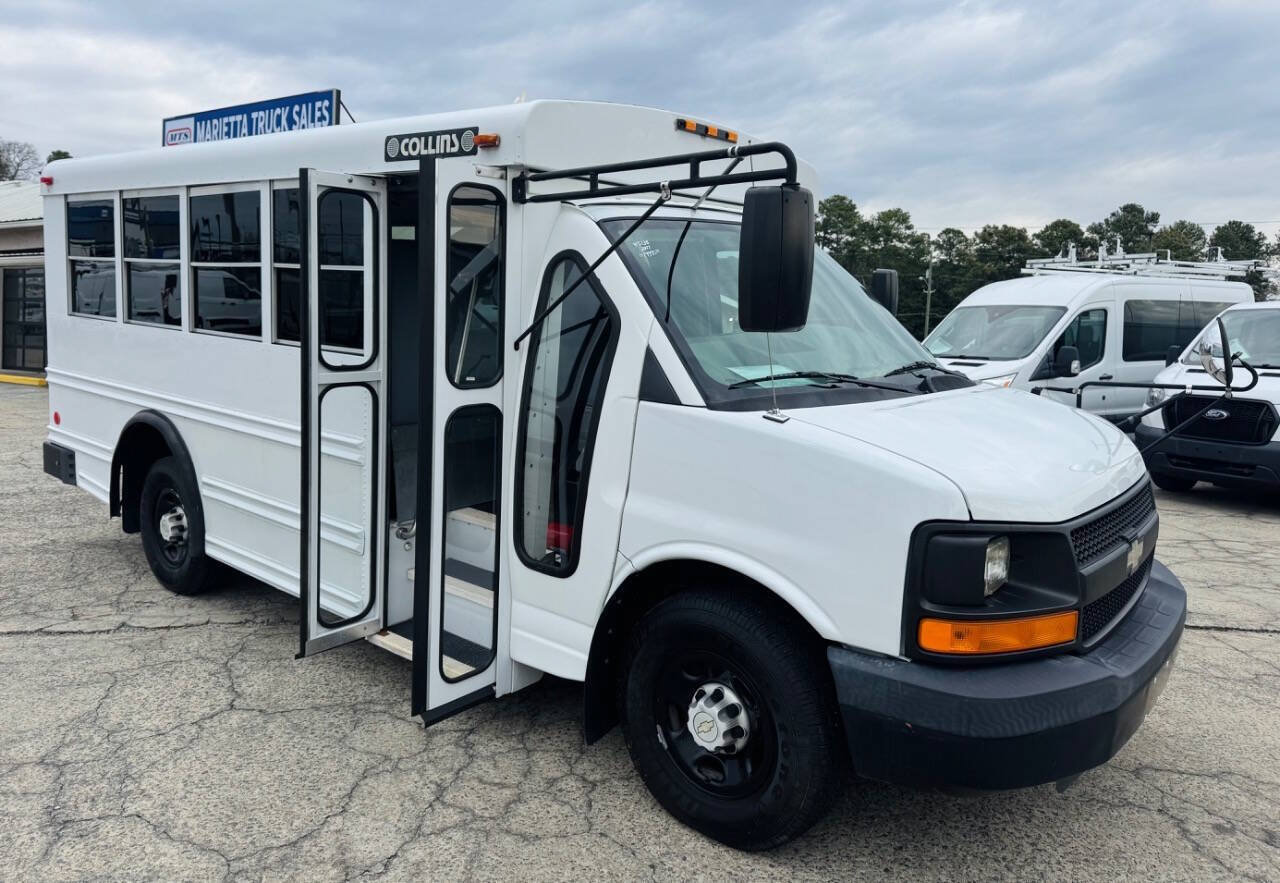 Used 2007 Chevrolet Express 3500 w/ School Bus Package RWD image 2